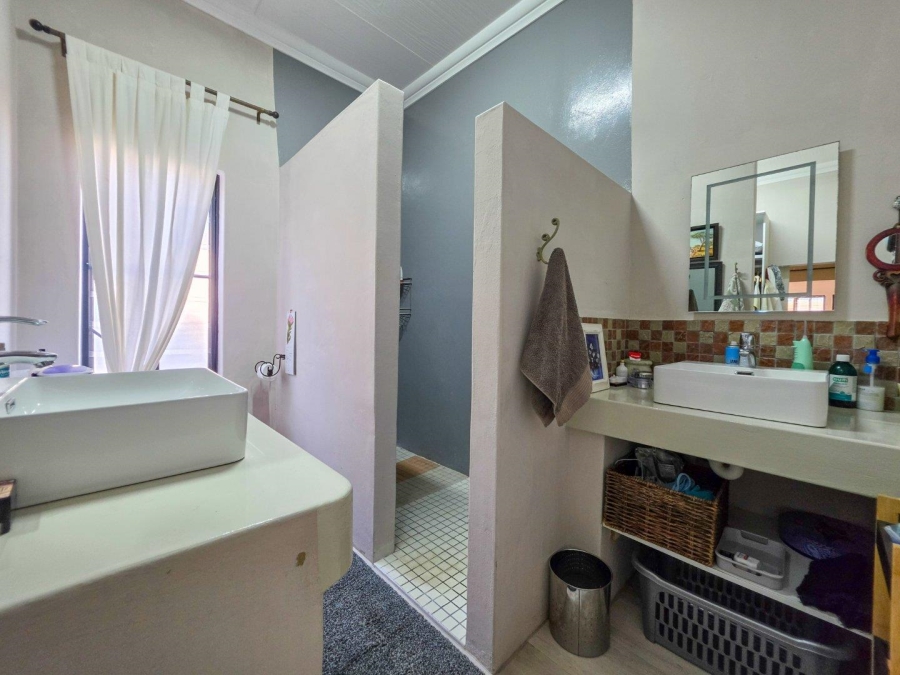 2 Bedroom Property for Sale in Stilbaai Western Cape